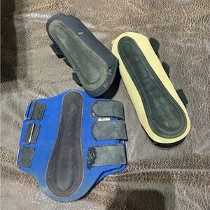 Horse splint boots